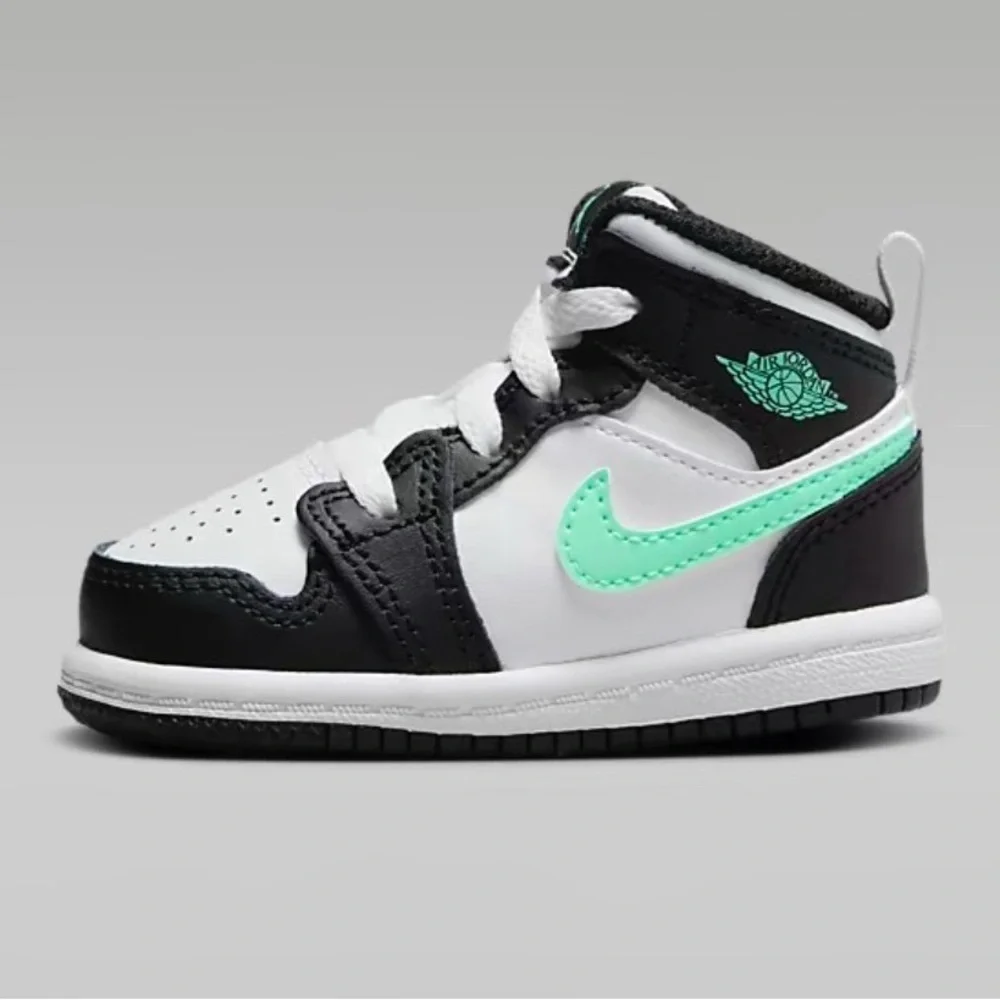 Nike baby Black and Mint Green Sneakers